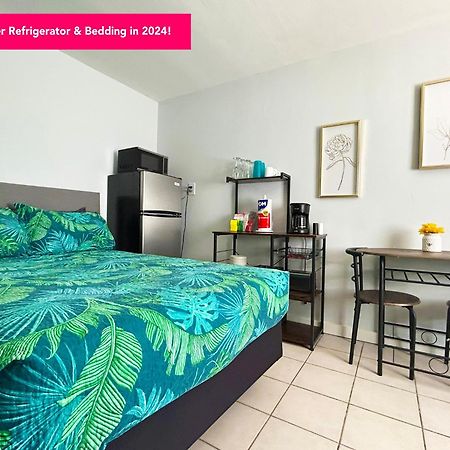 2 Bed Cottage With Pool, Close To Beach! Bbq Grills & Patio فورت مايرز المظهر الخارجي الصورة