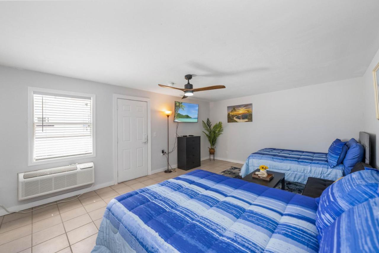 2 Bed Cottage With Pool, Close To Beach! Bbq Grills & Patio فورت مايرز المظهر الخارجي الصورة