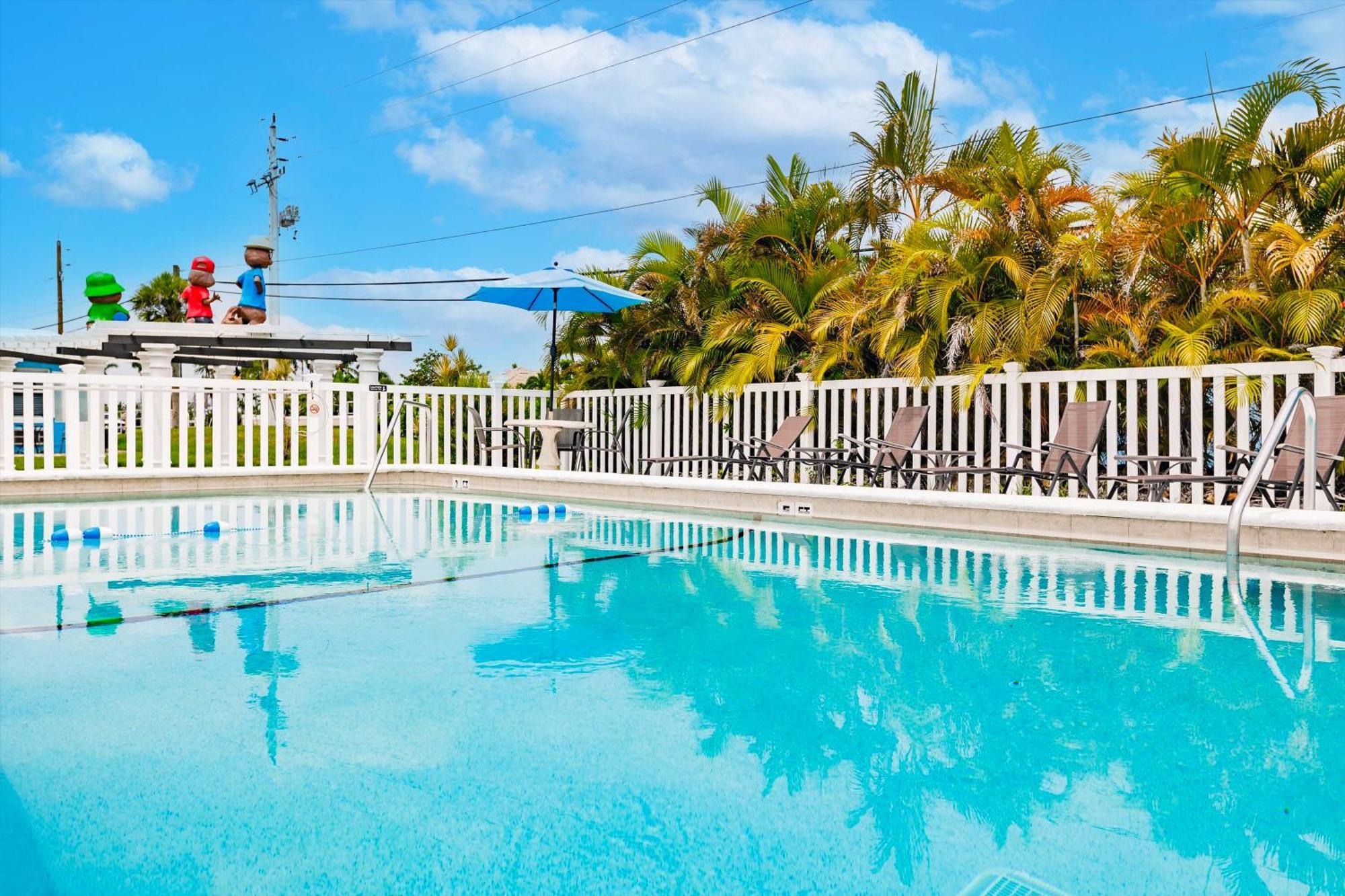 2 Bed Cottage With Pool, Close To Beach! Bbq Grills & Patio فورت مايرز المظهر الخارجي الصورة
