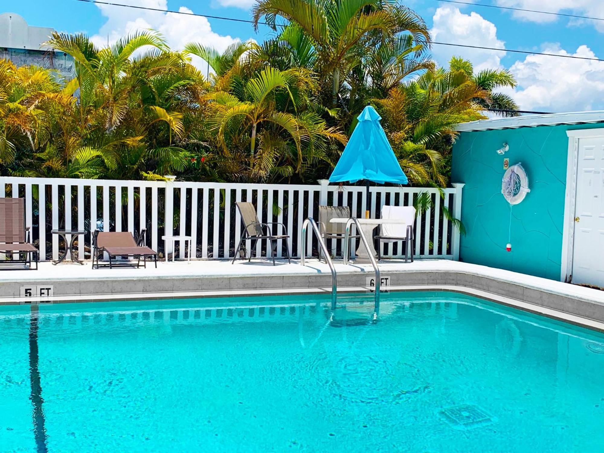 2 Bed Cottage With Pool, Close To Beach! Bbq Grills & Patio فورت مايرز المظهر الخارجي الصورة